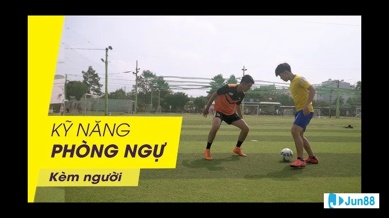 Kỹ năng tấn công trong bóng đá